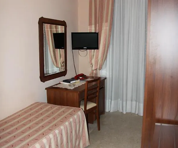 Ristorante Thomas מלון Torregrotta