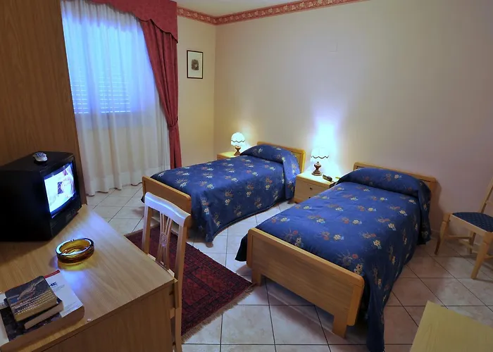 Ristorante Thomas מלון Torregrotta